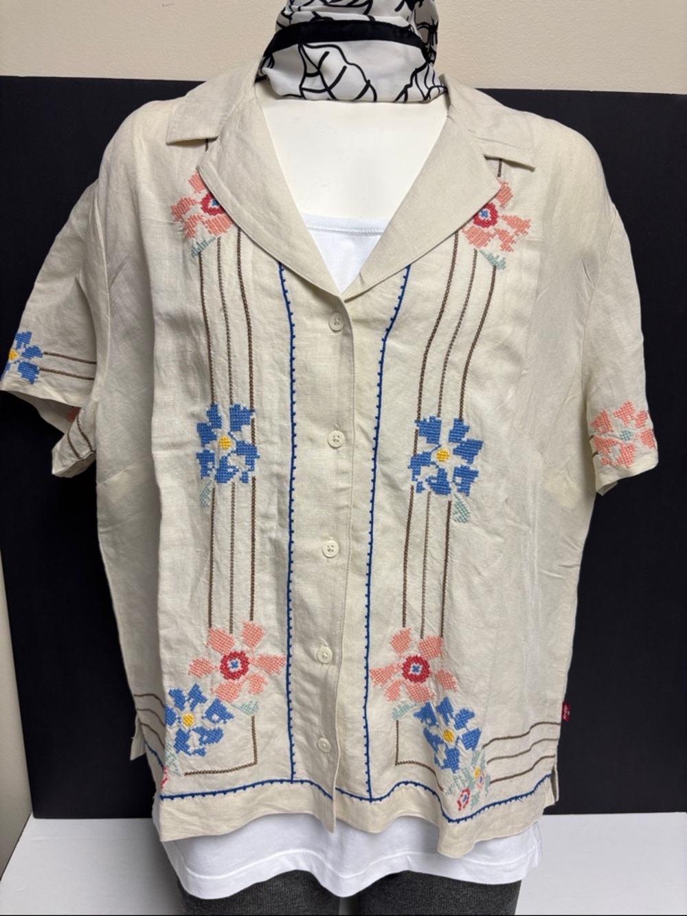 Levi’s Sonny Linen Blend Novelty Camp Button Shirt LG Ivory Floral Cross Stitch